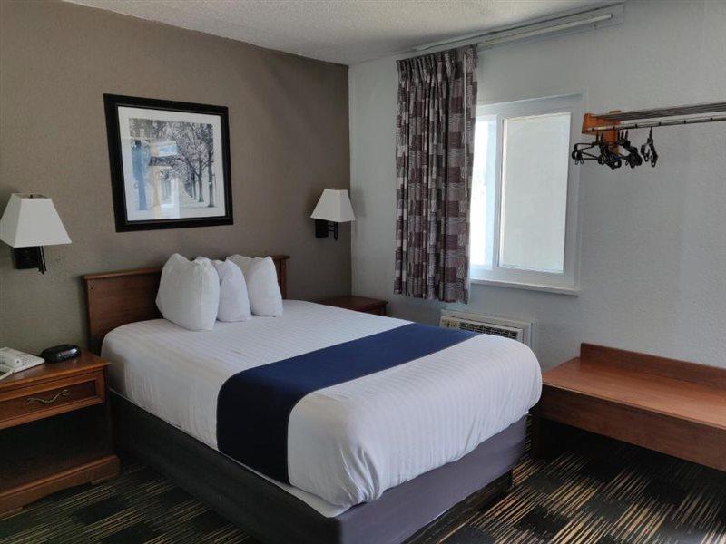 Cedar Cove Hotel Sandusky Exterior photo